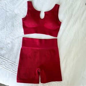 Seamless biker shorts and crop top set | small